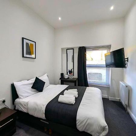 Oyo Firs Lodge London Heathrow Χάνσλοου Εξωτερικό φωτογραφία