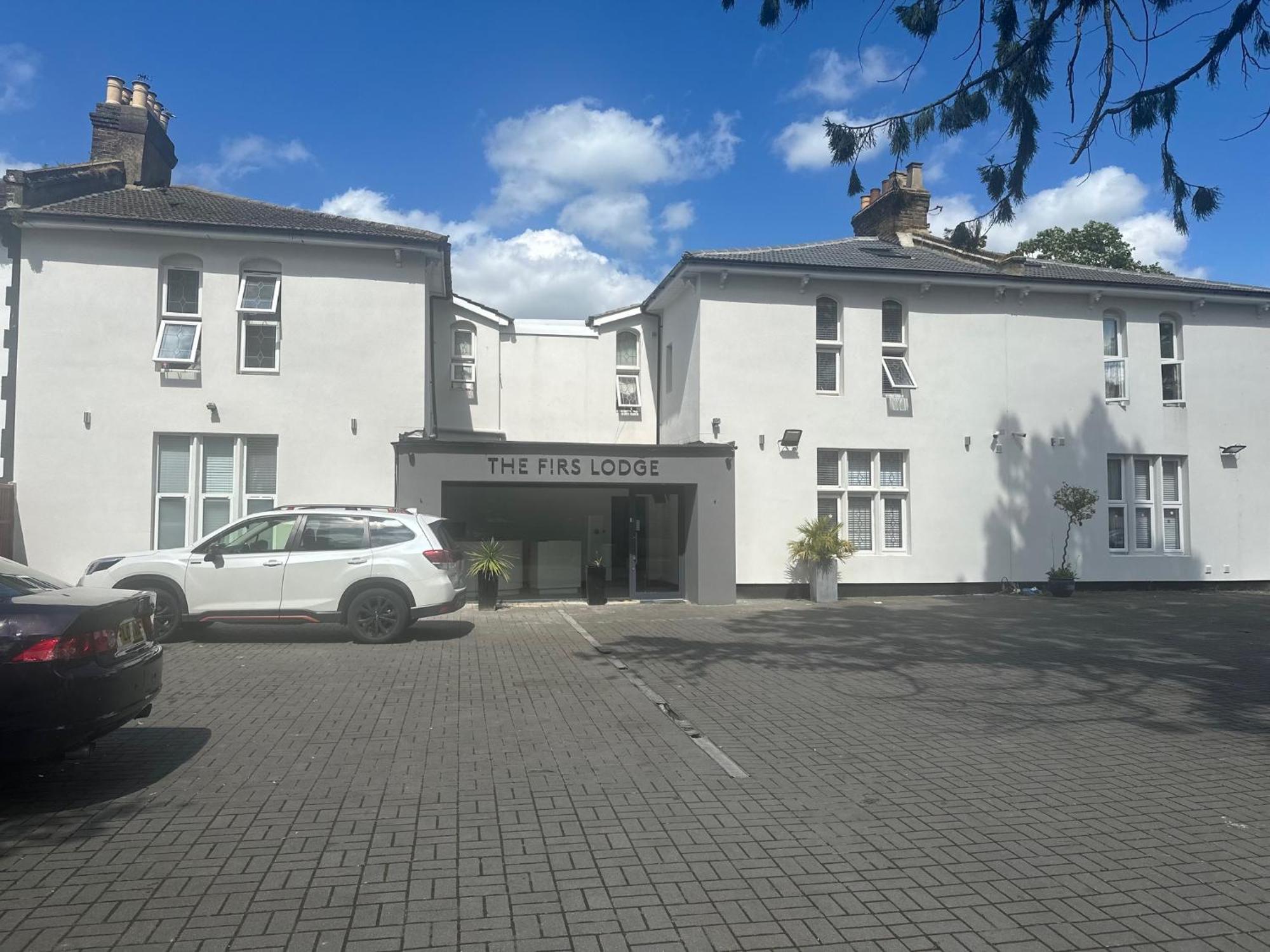 Oyo Firs Lodge London Heathrow Χάνσλοου Εξωτερικό φωτογραφία