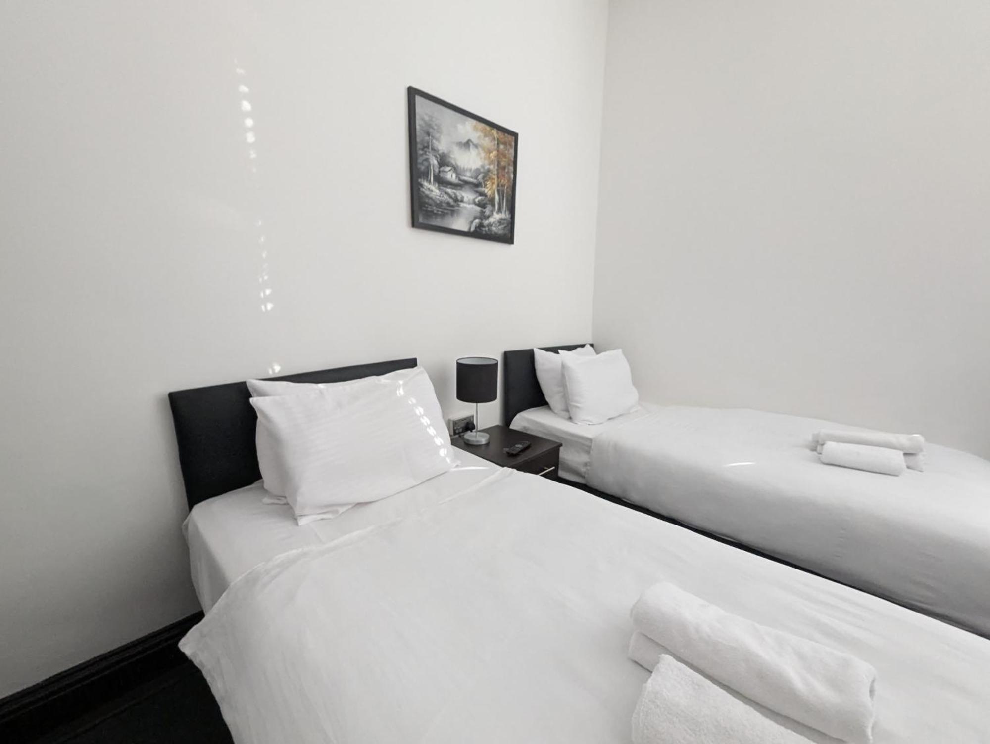 Oyo Firs Lodge London Heathrow Χάνσλοου Εξωτερικό φωτογραφία