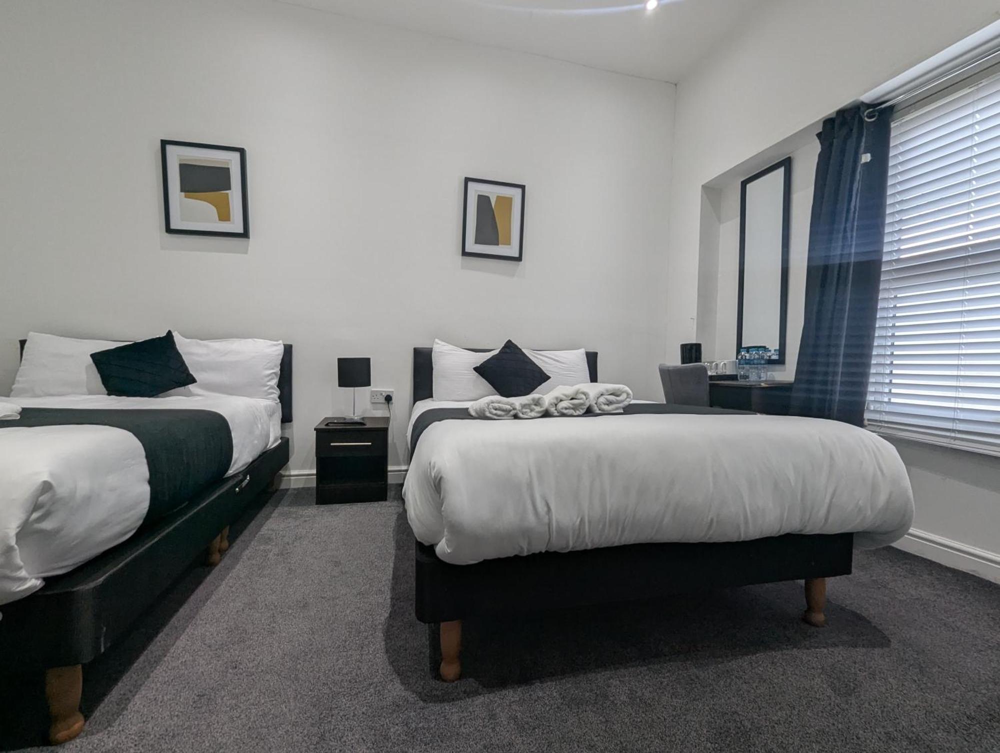 Oyo Firs Lodge London Heathrow Χάνσλοου Εξωτερικό φωτογραφία