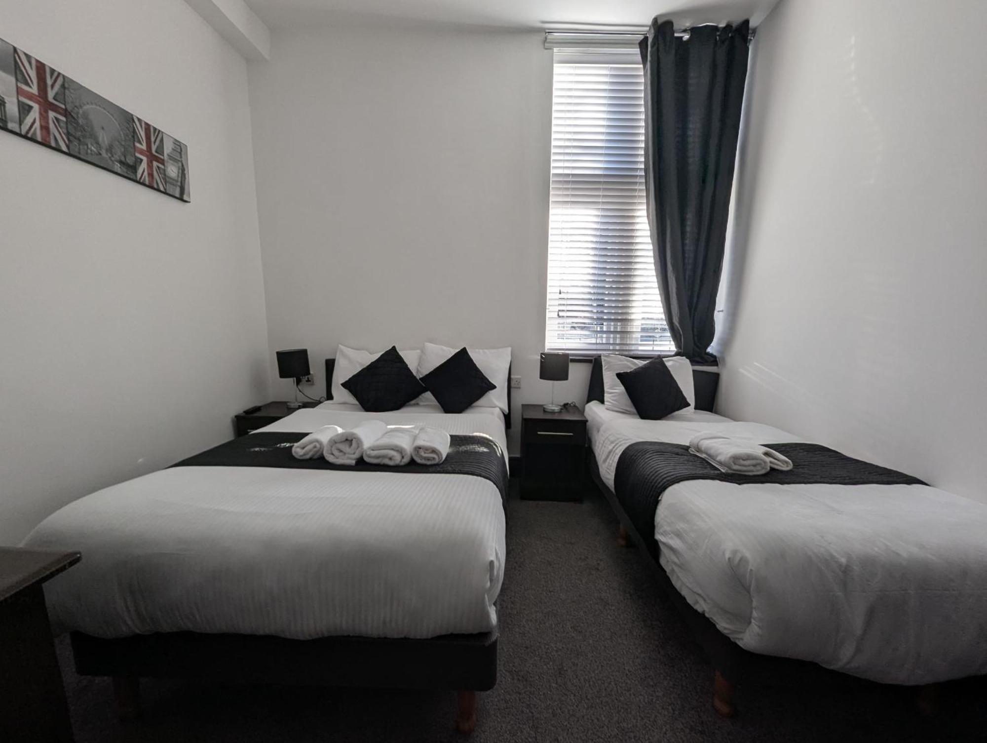 Oyo Firs Lodge London Heathrow Χάνσλοου Εξωτερικό φωτογραφία