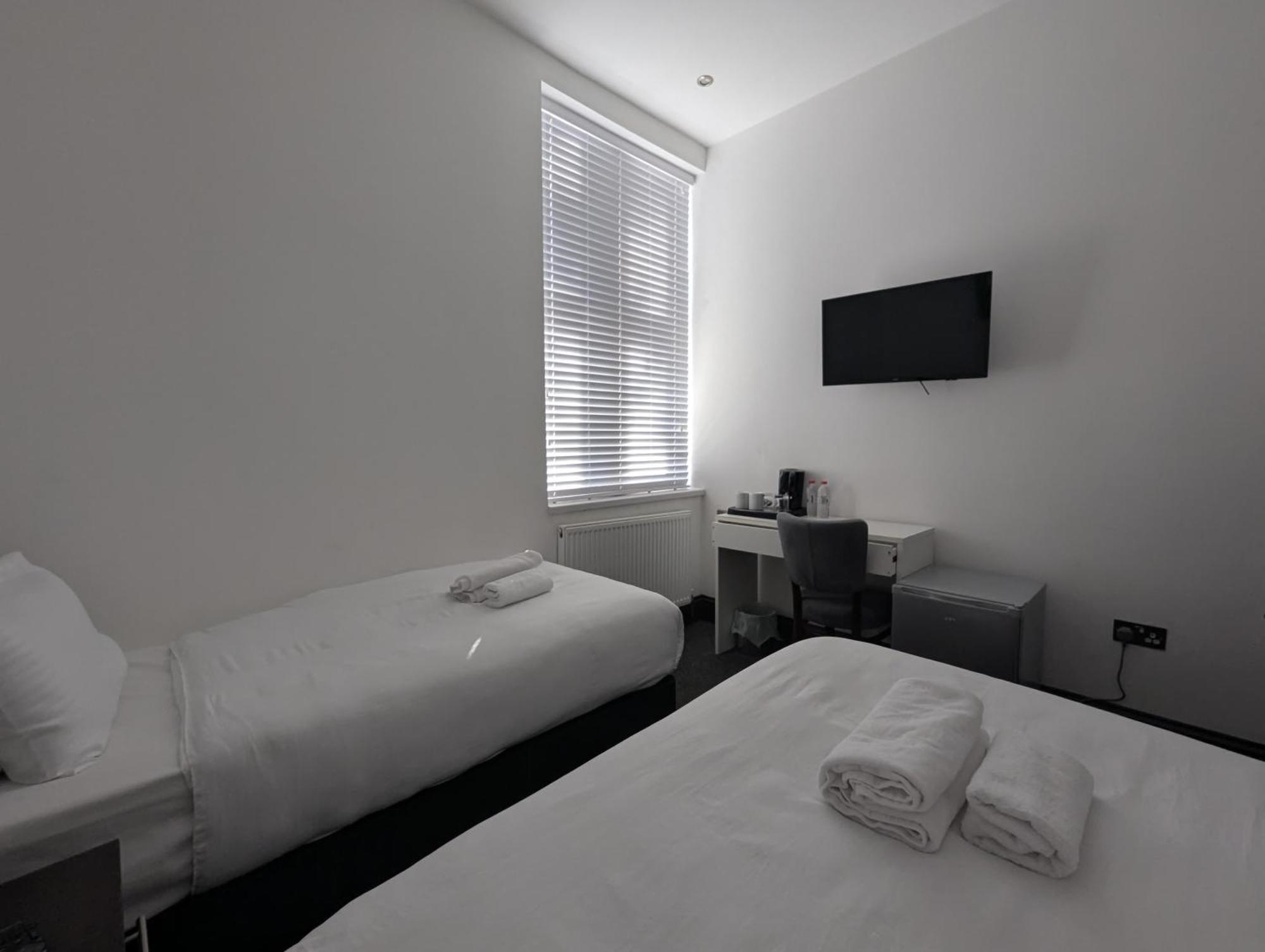 Oyo Firs Lodge London Heathrow Χάνσλοου Εξωτερικό φωτογραφία