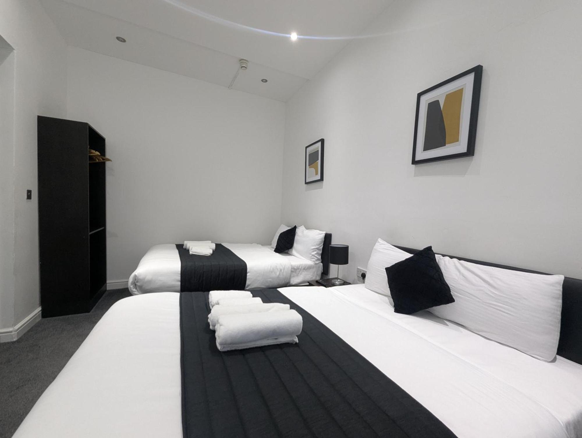 Oyo Firs Lodge London Heathrow Χάνσλοου Εξωτερικό φωτογραφία