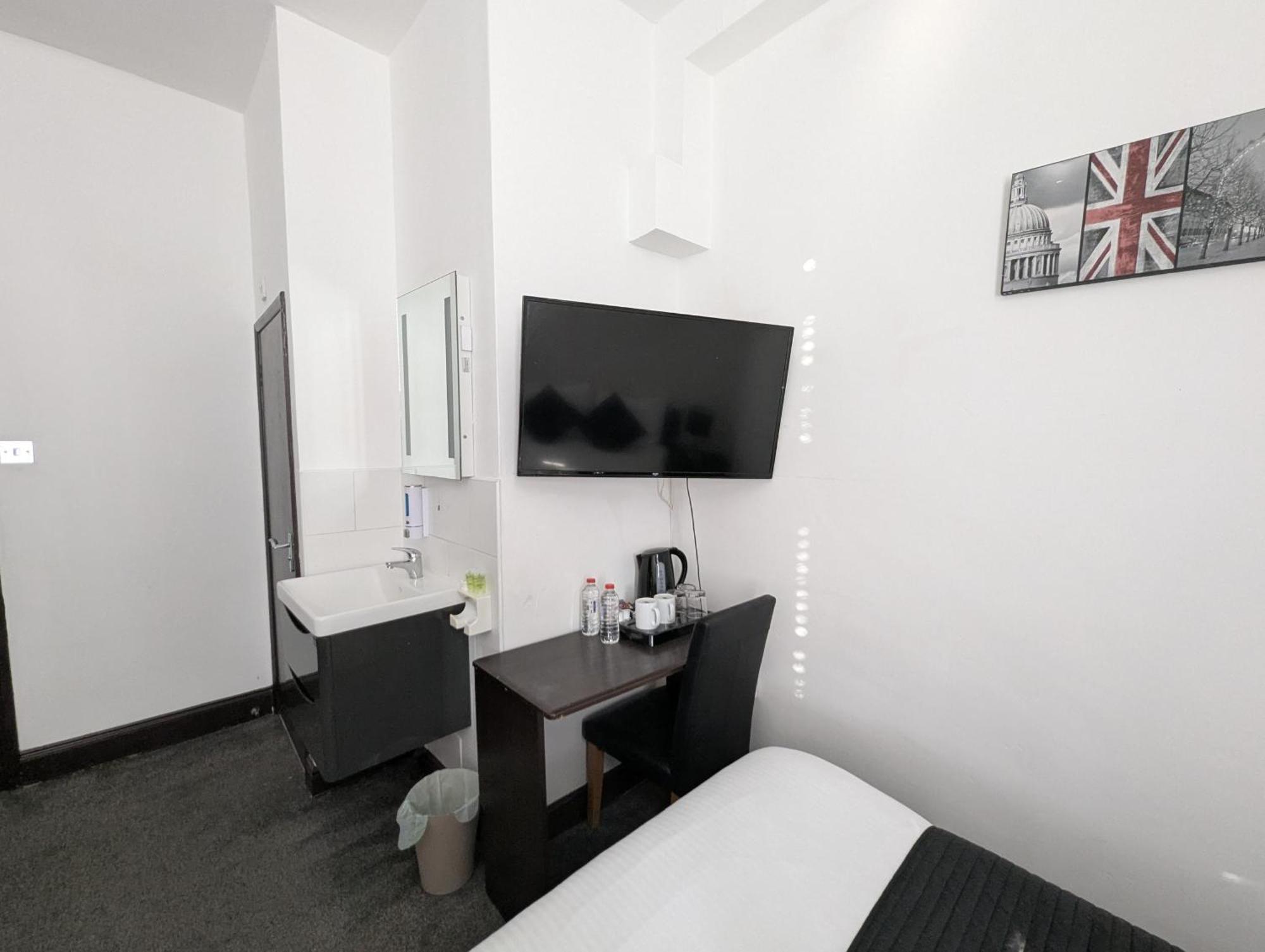 Oyo Firs Lodge London Heathrow Χάνσλοου Εξωτερικό φωτογραφία