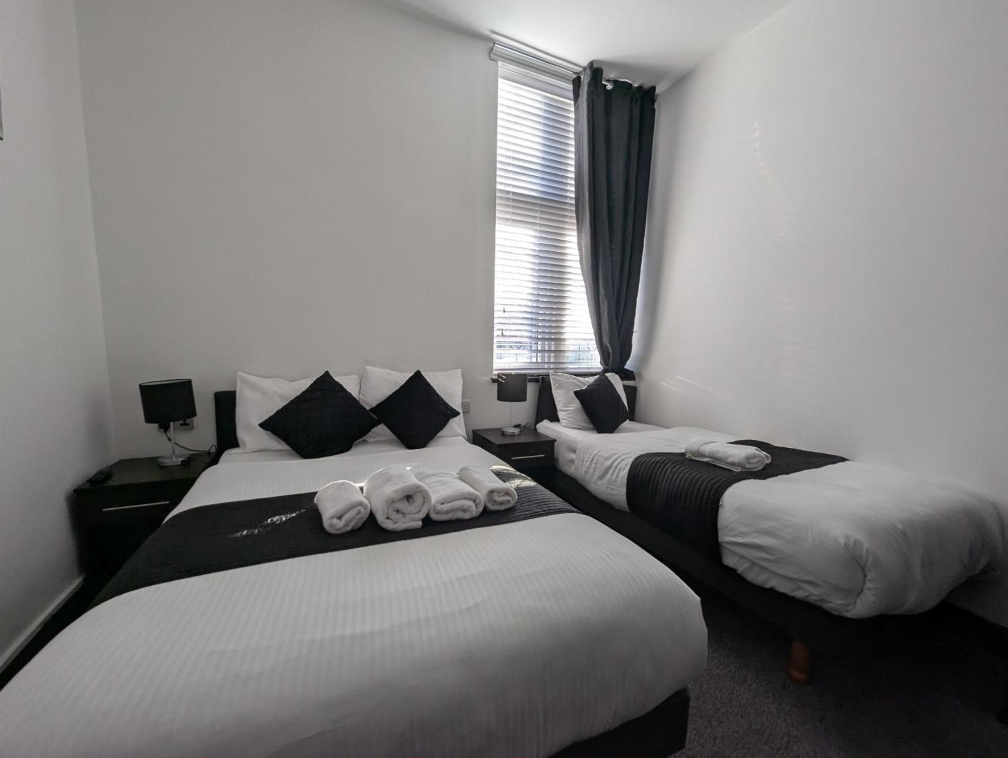 Oyo Firs Lodge London Heathrow Χάνσλοου Εξωτερικό φωτογραφία